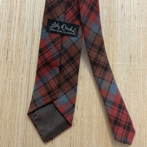 Lilly Dache Mens Neck Tie Red Brown Plaid Rectangle 100% Wool Career Vintage - Picture 3 of 3